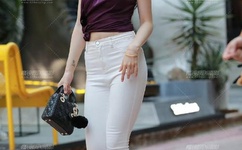 伊伊人成亚洲综合人网